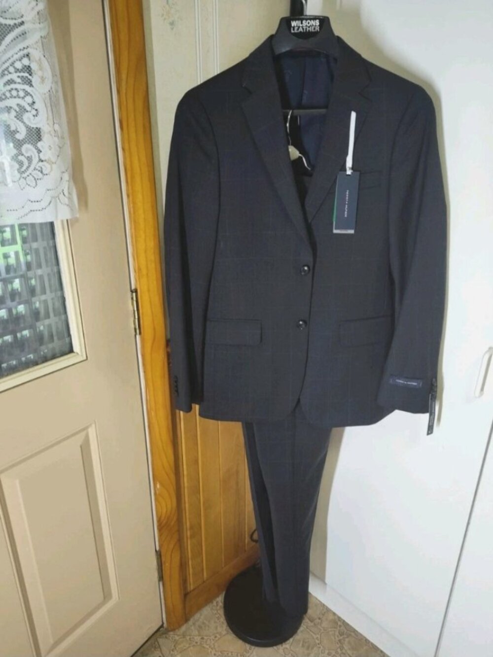 New Tommy Hilfiger Men's Suit Pants Blazer Jacket Charcoal Plaid Size 36R x 30W